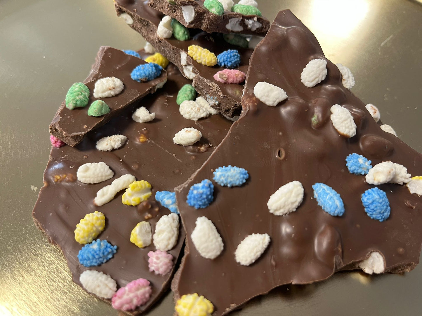 Breekchocolade Melkchocolade met gepofte rijst